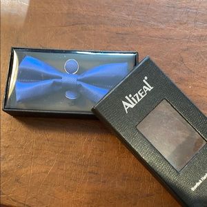 NEW Royal blue bow tie with matching cuff links